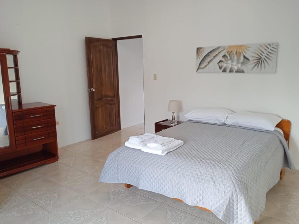Apartahotel Casa Soleil Puerto Villamil Camera foto